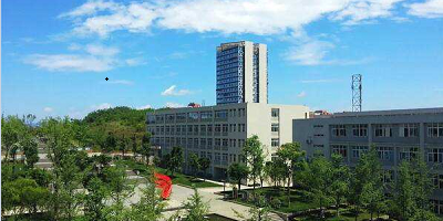 <b>成都市武侯高新職業(yè)技術(shù)學(xué)校</b>