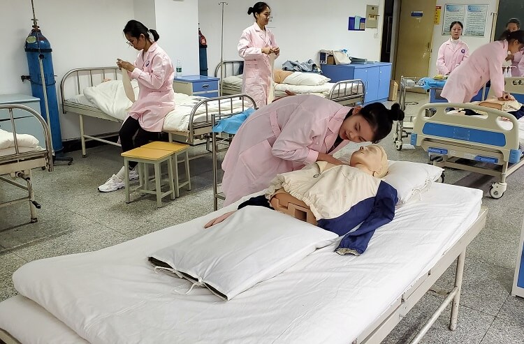 成都成醫一附院護士學校